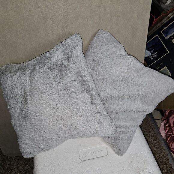 Athome Ivory Chinchilla Faux Fur Euro Throw Pillows 2 Pc Bundle, 17" Fast Ship - Picture 2 of 5